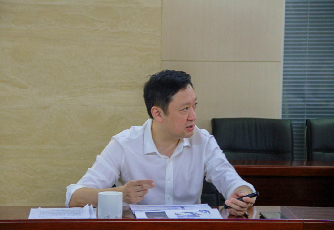 杜巖岫同志參加支部活動(dòng)，為黨員講授黨課